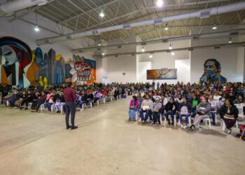 Recibió Gobierno de Carlos Peña Ortiz documentos de aspirantes a las Becas Municipales