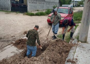 Concluyó COMAPA reparación de fuga de agua potable en la colonia Ramón Pérez