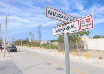 Inauguraron Alcalde Carlos Peña Ortiz y vecinos de 5 colonias pavimentación por más de 27 MDP