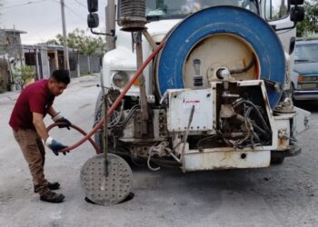 Efectuó COMAPA sondeo de drenaje sanitario en Fracc. Hacienda San Marcos