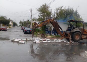 Realiza COMAPA trabajos de mantenimiento en la colonia Cavazos