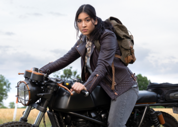 Marvel se abre a una heroína diferente: Alaqua Cox, actriz sordomuda, protagoniza la serie Echo