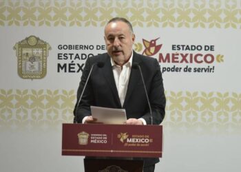 Balean al fiscal del Edomex, José Luis Cervantes, en la autopista México-Toluca