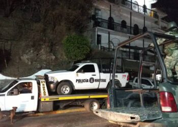 Civiles armados secuestran a dos policías ministeriales en Taxco, Guerrero