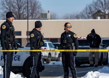 Un muerto y cinco heridos en un tiroteo en una escuela en Iowa