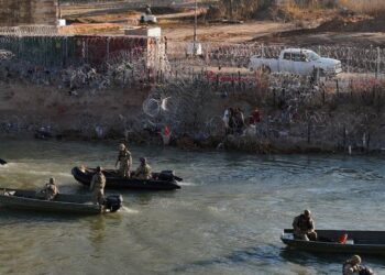 Proyecto de ley en el Senado de americano plantea cerrar frontera con México si “colapsa”