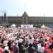 Hubo 700 mil personas en el Zócalo por “Marcha por la democracia”: organizadores; CDMX dice 90 mil