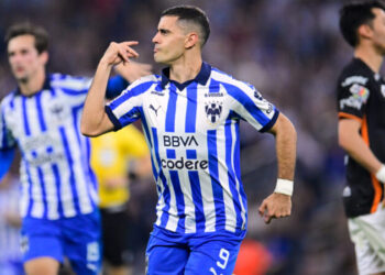 Monterrey batalla pero derrota a Pachuca