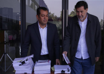 Morena exige al INE negar a Cabeza de Vaca registro como candidato 