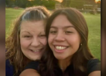 Pastor lamenta muerte de esposa e hija en accidente