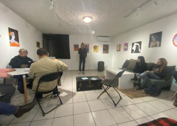 Noche de lecturas a media semana en el corazón de la Sultana del Norte.