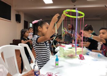 Incentiva Alcalde Carlos Peña Ortiz la creatividad infantil a través de Taller de Artesanías