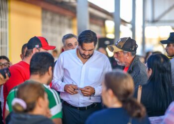 Beneficia a familias de la Marte R. Gómez de Reynosa visita de Carlos Peña Ortiz