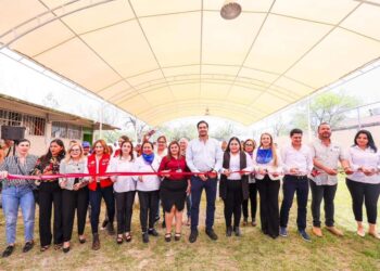 Con entrega de mallasombra arranca Alcalde Carlos Peña Ortiz programa “Impulso al Bienestar Escolar”