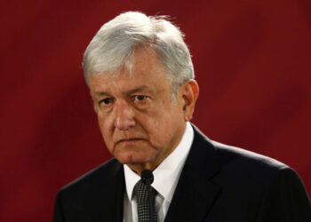 “¿Qué quieren?, ¿Qué buscan?”: AMLO reprocha demandas de los padres de Ayotzinapa sobre consulta de archivos