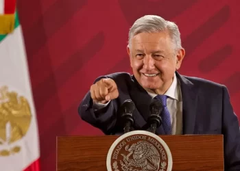 AMLO se burla de la Marcha Por Nuestra Democracia: “Se disfrazan de demócratas, pero violan los derechos del pueblo”