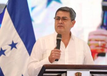 Expresidente hondureño ligado a El Chapo será enjuiciado el lunes en EU