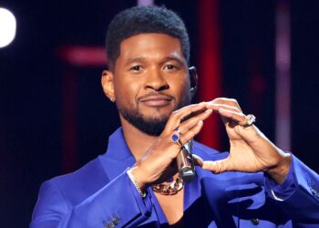 Usher admite que no es fácil el show: “es un reto comprimir 30 años de carrera en 13 minutos”