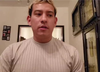 Motociclista que agredió a mujeres en la marcha del 8M en Ciudad de México pide donaciones