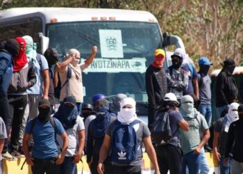 Policía de Guerrero que habría asesinado a normalista de Ayotzinapa se fugó: AMLO