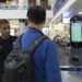 Inmigrantes sin pasaporte deberán someterse a reconocimiento facial para tomar un vuelo en EEUU