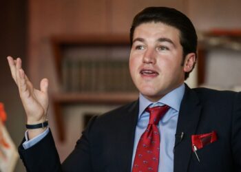 Nuevo León: Triangula gobierno del estado 200 mdp a empresa del gobernador