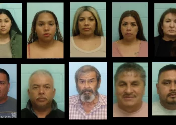 Arrestan a 10 en operativo encubierto