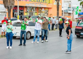 Espectacular apoyo a Maki en su camino al Senado
