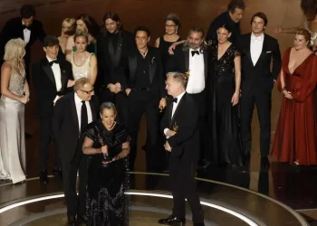 “Oppenheimer” gana siete premios en unos Oscar negados al talento hispano