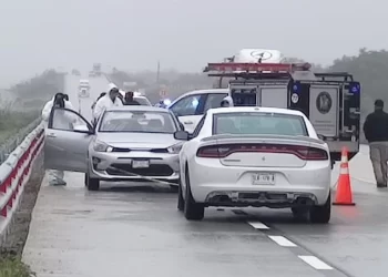 Hallan cadáver en la cajuela de un auto abandonado en Cadereyta, Nuevo León