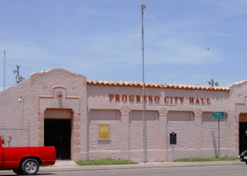 Vecinos de Progreso reciben agua de mala calidad