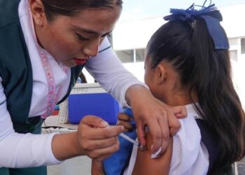 Vacunarán a niños y adolescentes contra sarampión y polio: quiénes deben aplicarse la dosis