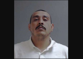 Texas: Ex empleado asalta taller mecánico