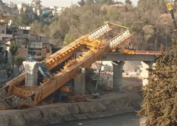 México: Colapsa estructura en la construcción del Tren Interurbano