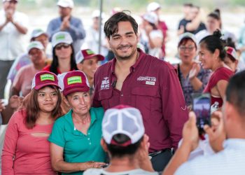 Carlos Peña Ortiz fortalece vínculos con cientos de personas, durante su segundo día de campaña