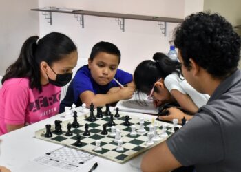 Gobierno de Reynosa promueve el desarrollo de la destreza mental en taller de ajedrez