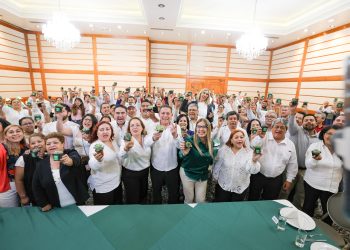 Maestros caminan con Maki y Eugenio al triunfo de la 4T con el Partido Verde