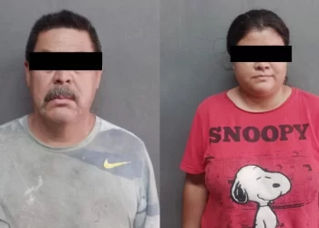 Detienen a pareja en Apodaca por tráfico de migrantes a Estados Unidos