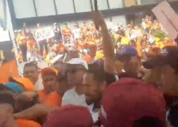 Morenistas y simpatizantes de MC pelean durante debate en Tlaquepaque, Jalisco