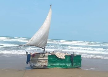 Náufragos cubanos son rescatados tras más de 30 días a la deriva en una balsa improvisada