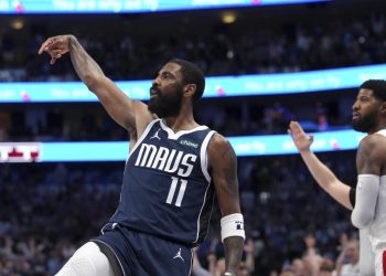 Mavs avanzan a semifinales de conferencia tras vencer a los Clippers