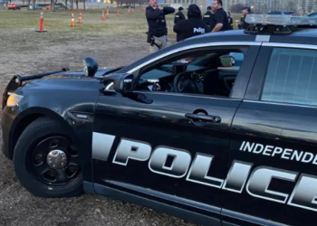 Estrangula a su esposa en una cama del hospital