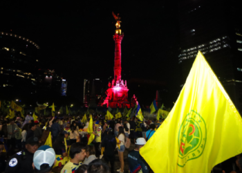 “Olé, olé olé, campeón,”: Así fue la fiesta americanista en el Ángel de la Independencia