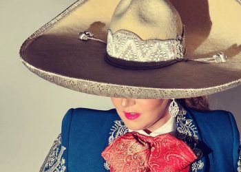 Alicia Villarreal Siempre Consentida