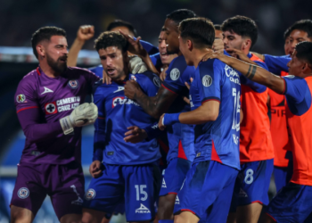 Cruz Azul silenció Ciudad Universitaria y dejó a los Pumas al borde de la eliminación
