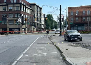 Tres personas murieron y tres resultaron heridas tras tiroteo en Ohio