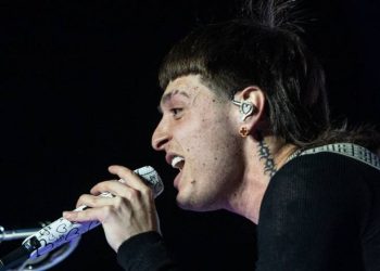 Peso Pluma revela el tracklist y portadas de su álbum “Éxodo”