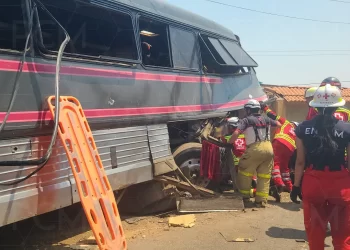 Mueren 4 integrantes de la “Traketera Banda Ardiente” en accidente automovilístico, 14 más están heridos