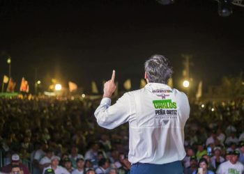 Carlos Peña y Maki Ortiz, Triunfal Cuarto Cierre de Campaña, de Ante Más de 10 mil Asistentes en Jarachina Sur