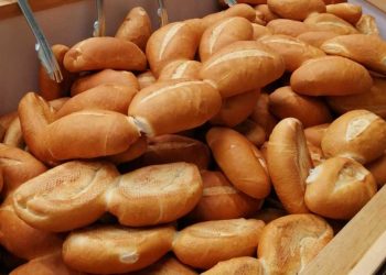 Bolillos de Aurrerá, nuevo producto favorito de revendedores